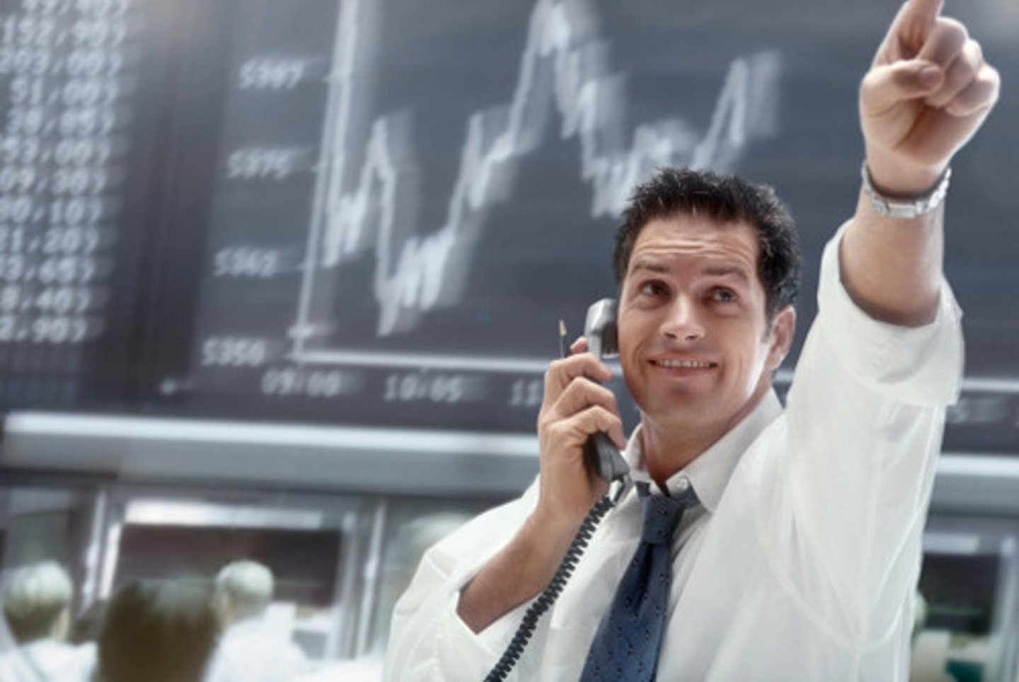 <p>alguien que trabaje en Wall Street</p>