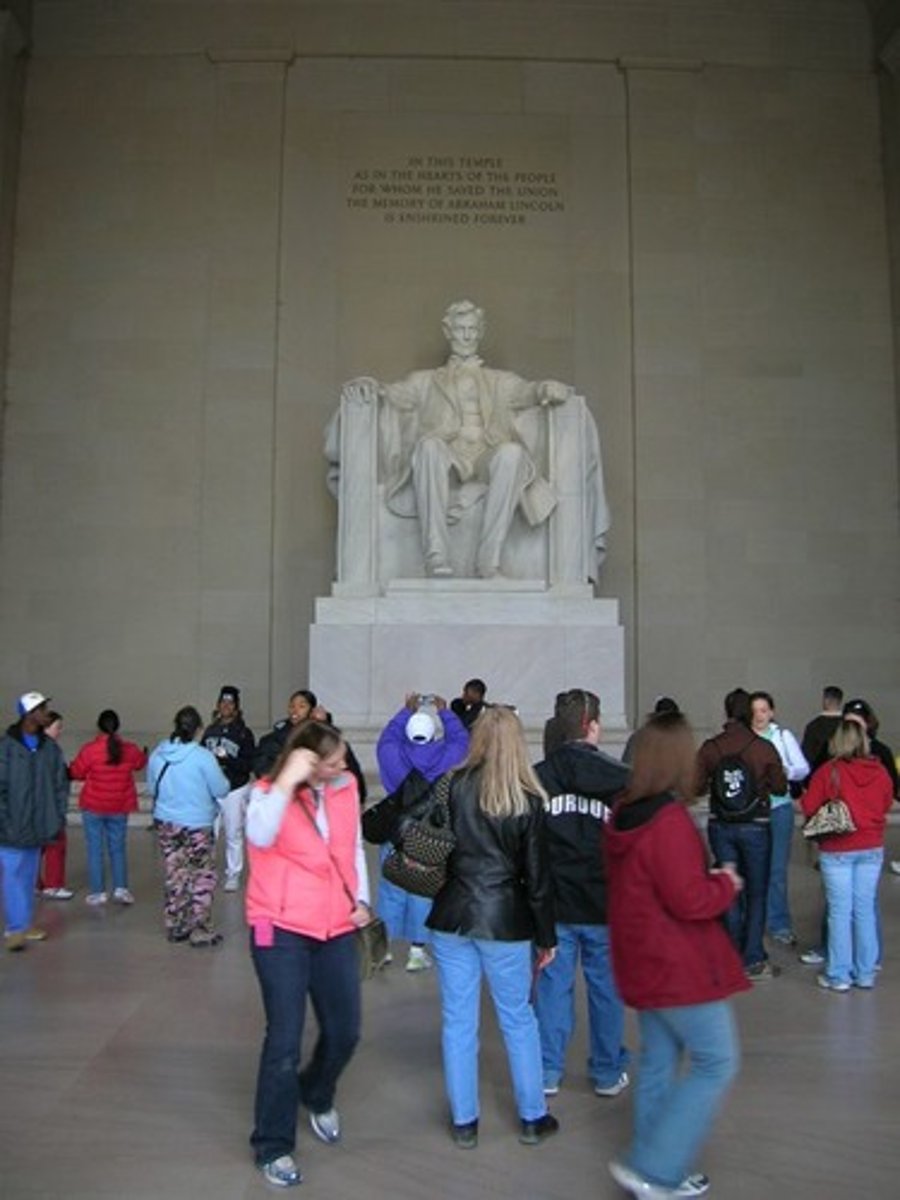 <p>to visit monuments</p>