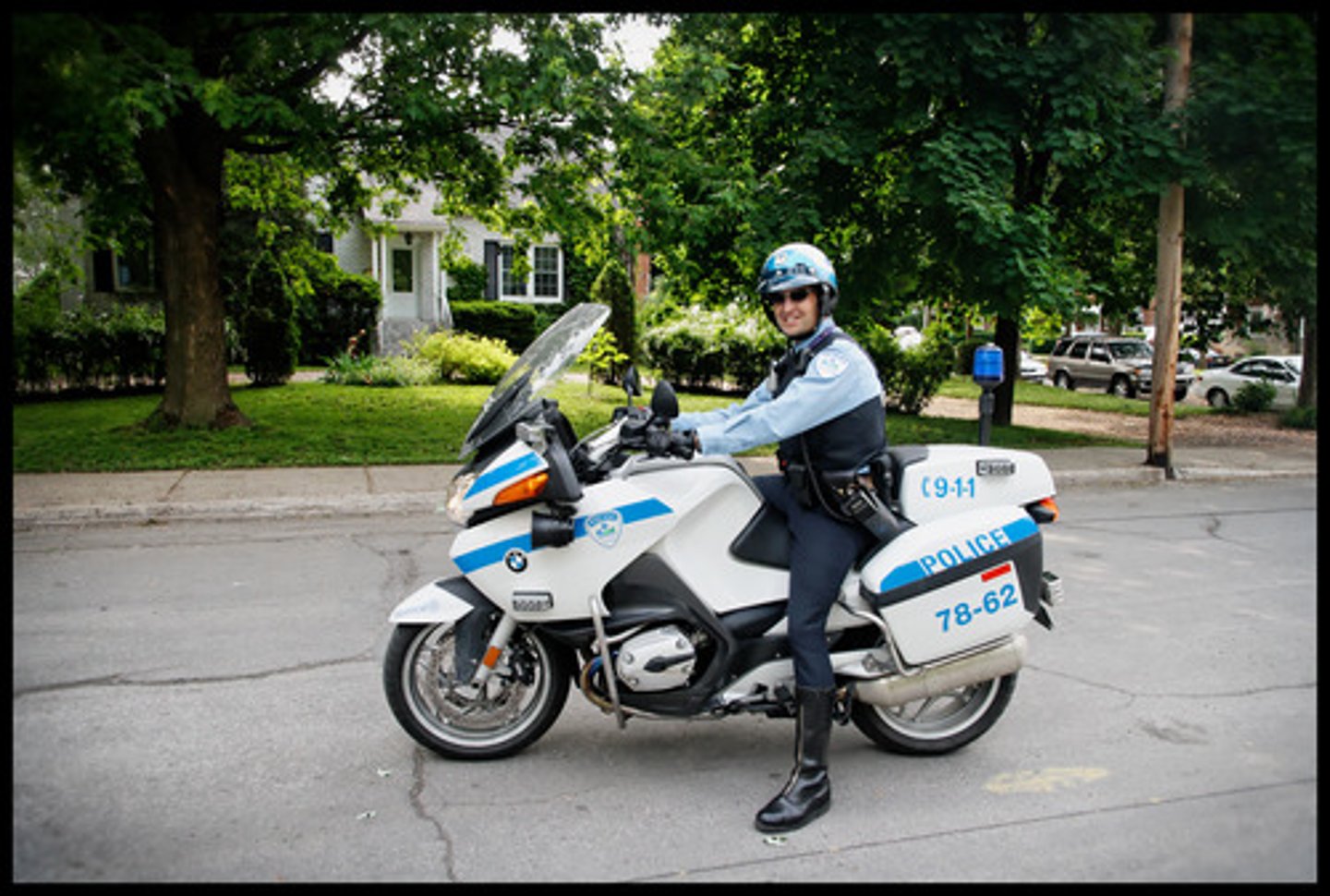<p>police officer (m.)</p>