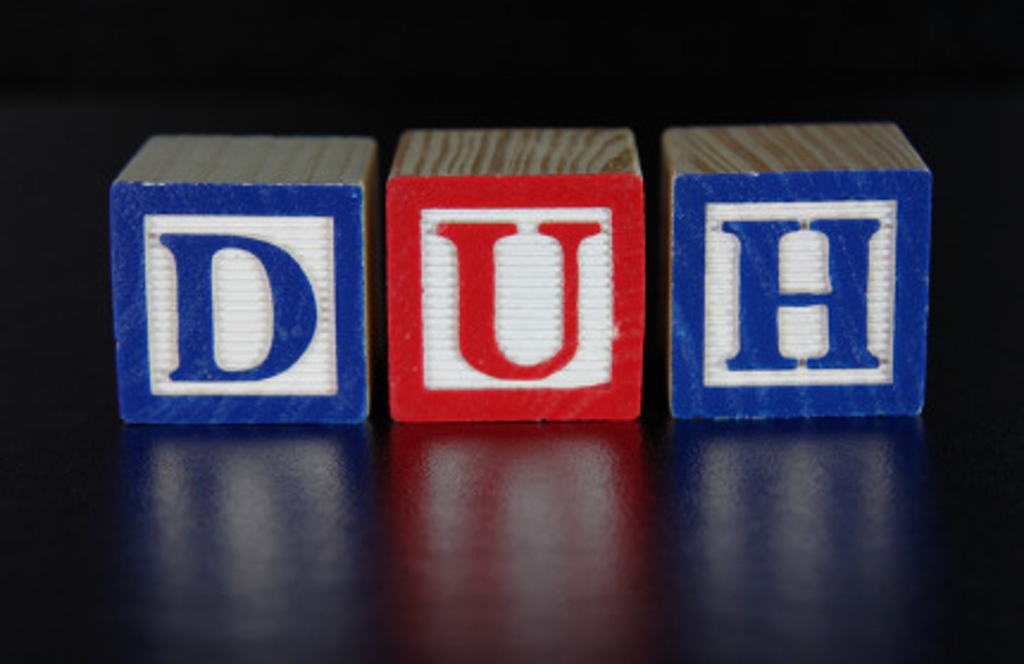 <p>it's obvious (indicativo)</p>