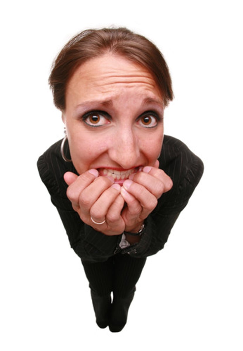<p>nervous</p>