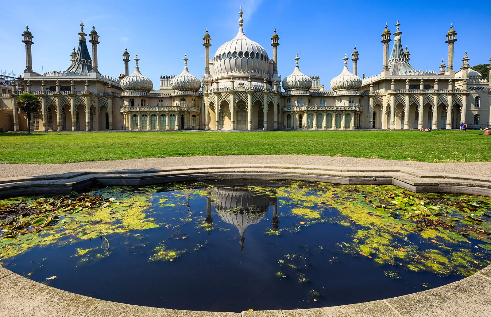 <p>royal pavilion, indian gothic, england</p>