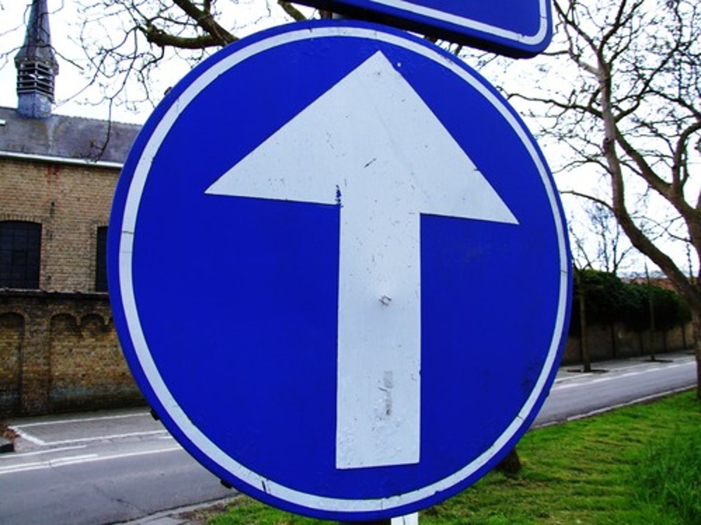 <p>to advance</p>
