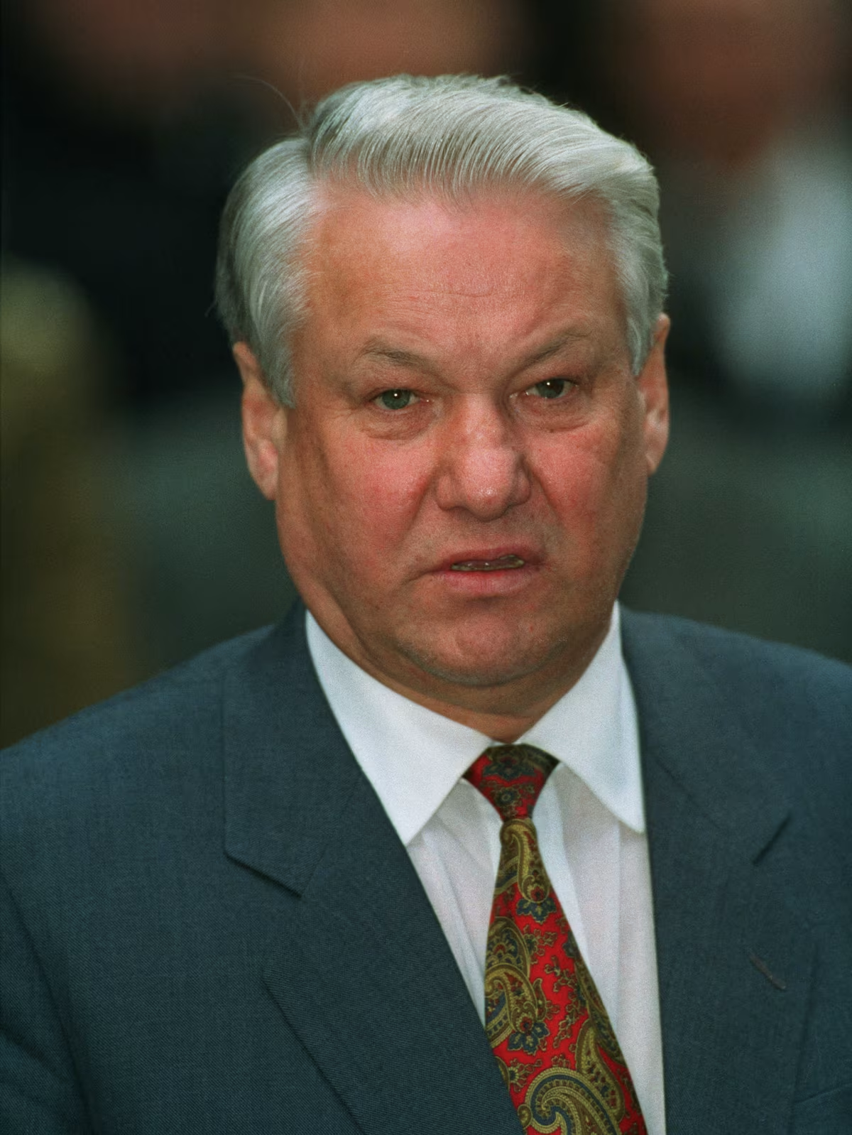 <p><span>Werd in 1991 gekozen tot president van de deelrepubliek Rusland. Verrees als sterke man bij een staatsgreep tegen Gorbatsjov. Werd hierna de leider van de Sovjet-Unie en hief de Unie op. Hij bleef tot 1999 president van Rusland.</span></p>