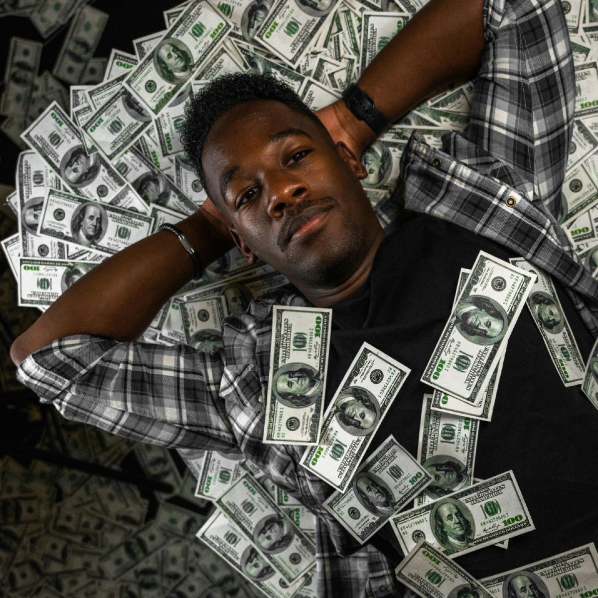 <p>Jusqu’à ce qu’on ait</p><p><span style="background-color: oklch(0.9798 0.005 78.300003); color: oklch(0.2642 0.013 93.900002 / 0.6);"><span>Nous devons être prudents avec nos dépenses jusqu’à ce qu’on ait assez d’argent pour vivre confortablement.</span></span></p>