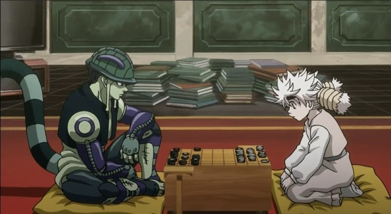 <p>piece (board games), pawn, colt, horse</p><p>Pronounced Koma as word</p><p>=> 交渉の駒 Kōshō no koma: bargaining chip, monnaie d’échange (lit: pion de négociations)</p><p>ill: Zetsu Blanc à Tobi quand Naruto et Killer Bee sont sortis de leur cachette: “Hachibi to Kyūbi no futari detekita kedo, daimyō-tachi wa dō sun no? Yappa[ri] kōshō no koma toshite hokaku shite oita hō ga ii yo ne.” <=> 八尾と九尾の２人出てきたけど、大名たちはどうすんの？やっぱ交渉の駒として捕獲しておいたほうがいいよね。: Hachibi and Kyûbi both showed up but (<em>kedo</em>) what about (<em>dô suru no</em>) the Daimyō? It would be better to still capture them as bargaining chips, right?</p><p>=> Tobi à Zetsu Blanc après que Naruto et Killer Bee soient sortis de leur cachette: “Daimyō-domo wa mō iran. Yatsura o <em>toraereba</em> kuni-gawa kara sato no shinobi rengō e atsuryoku ga kakaru ga, motomoto sō shite Hachibi to Kyūbi o <em>dasaseru</em> tame no koma ni suginakatta.“ (<em>Provisional Present</em>;<em> Causative</em>) <=> 大名どもはもういらん。奴らを捕らえれば国側から里の忍連合へ圧力がかかるが、もともとそうして八尾と九尾を出させるための駒に過ぎなかった。: The Daimyōs are no longer necessary. Capturing those guys would have put pressure from the political leaders on the Shinobi alliance, but originally they were nothing more than pawns used in order to force Hachibi and Kyûbi to come out.</p><p><u>ex</u>: 手駒 Tegoma: (game pieces, soldiers, etc.) under one's control, (FR) pion</p><p>ill: Ulquiorra qui explique à Grimmjow pourquoi il n’a pas tué Ichigo: “Tashika ni, koitsu no senzai nouryoku wa sōtō na mono datta. Daga, sore wa sono ōkisa ni fu-tsuriai na hodo fuantei de, kono mama hotte <em>okeba</em> jimetsu suru kanōsei mo, kochira no tegoma ni dekiru kanōsei mo aru to ore wa <em>funda</em>. Dakara <em>yarazu</em> ni kaette kita.“ (<em>Conditional</em>; <em>Past</em>;<em> Classical negative</em>) <=> 確かに、こいつの潜在能力は相当なものだった。だが、それはその大きさに不釣り合いなほど不安定で、このまま放っておけば自滅する可能性も、こちらの手駒にできる可能性もあると俺は踏んだ。だから殺らずに帰ってきた。: Indeed his latent/potential power was considerable. But it is unstable to the point of being disproportionate to its magnitude. If left alone, I judged there is the possibility he will sef-destruct or that he could even be turned into our pawn. That's why I returned without killing him.</p>