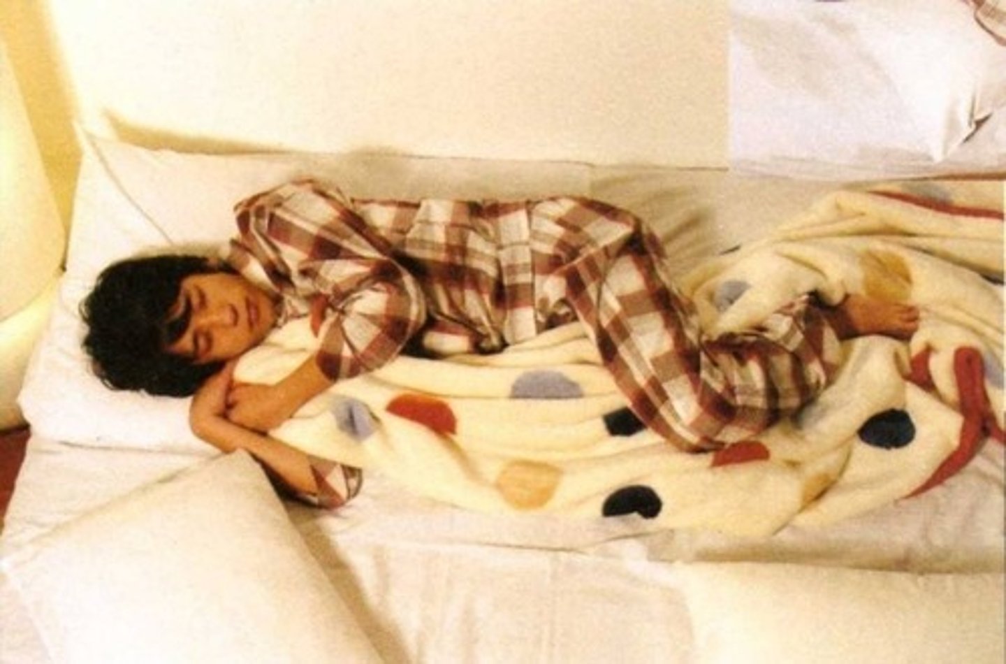 <p>to sleep/go to sleep</p>
