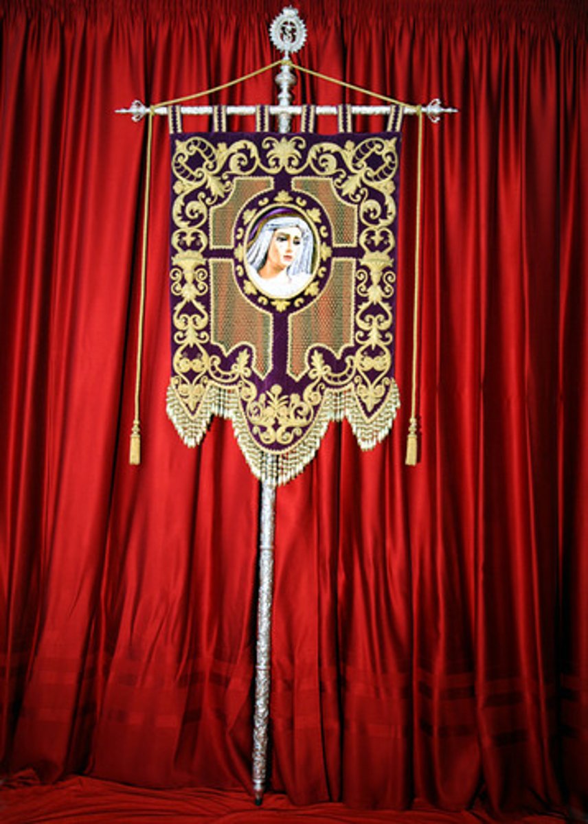 <p>Representativo (por ejemplo la bandera)</p>