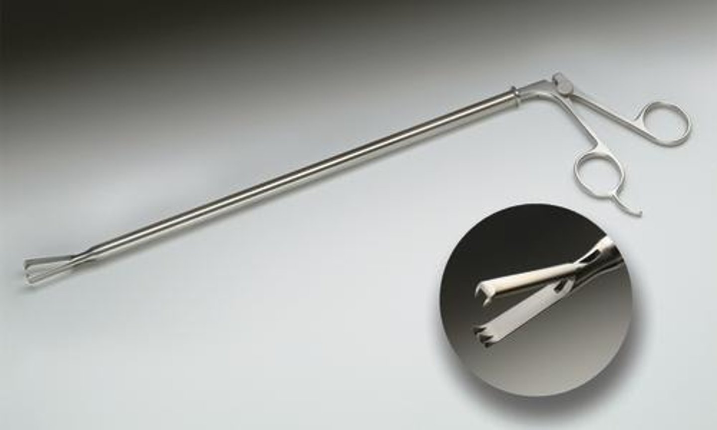 <p>instrument used for visual examination of the abdominal cavity</p>