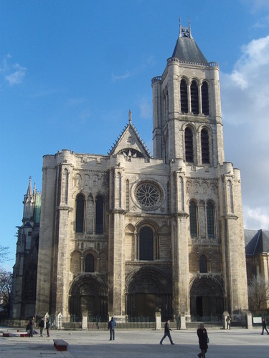 <p>St Denis, 1140-44</p>