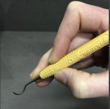 <p>is this a good example of the modified pen grasp</p>