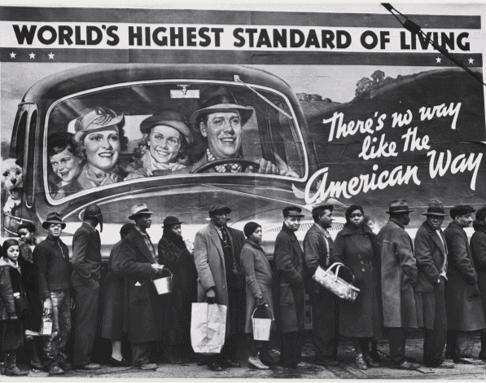 What are the two types of government in America?
