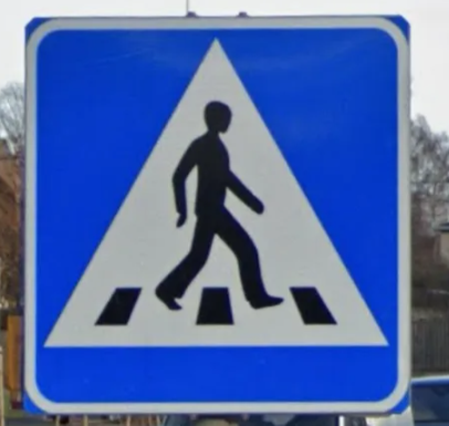 <p>Detailed crossing sign with three stripes</p>