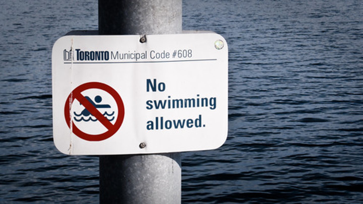 <p>to permit/to allow</p>