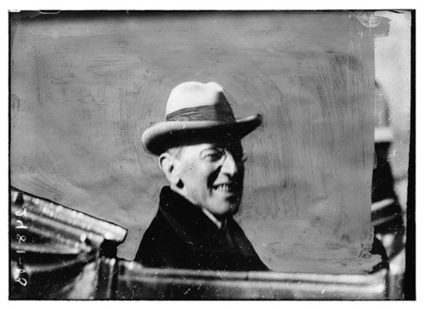 <p>1. Woodrow Wilson's domestic program and pledge in the Election of 1912.</p><p>2. 1912, same year as elections.</p><p>3. Limited big business and government, brought reform by ending corruption, and revived competition by supporting small businesses.</p>