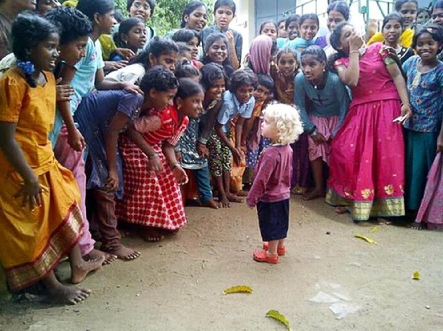 <p>(v) Make himself vulnerable to</p>