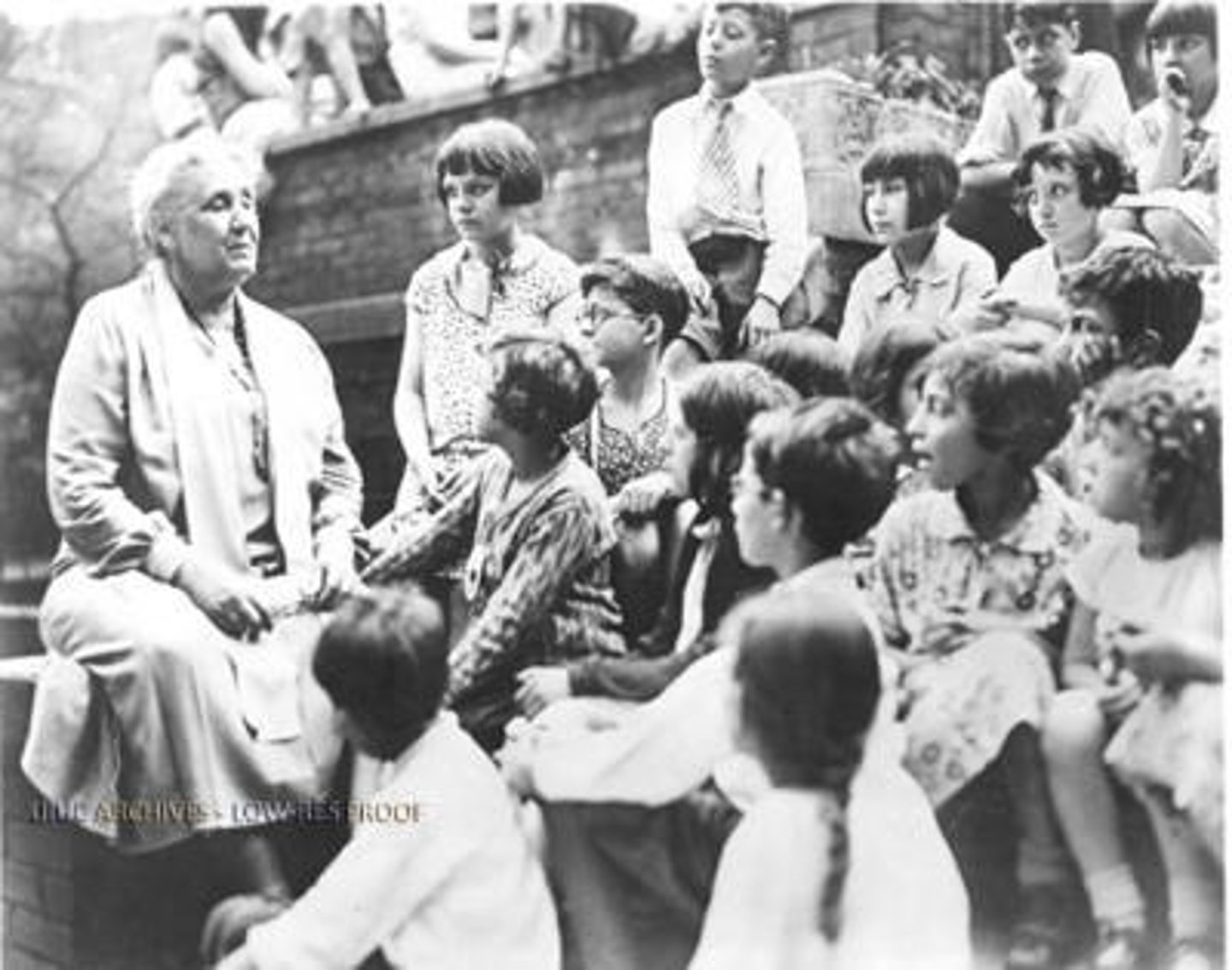 <p>Is best known for founding Hull House in Chicago.</p>