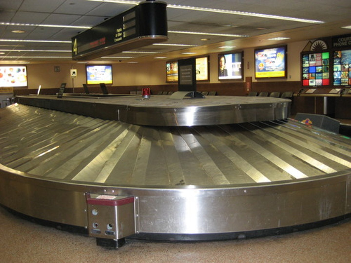 <p>Nơi nhận hành lý</p>