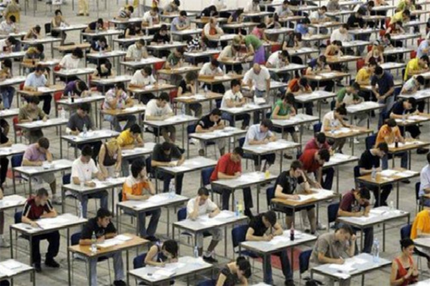 <p>(gāo kǎo) college entrance exam</p>