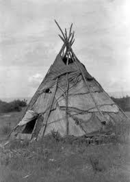 <p>Tipis</p>
