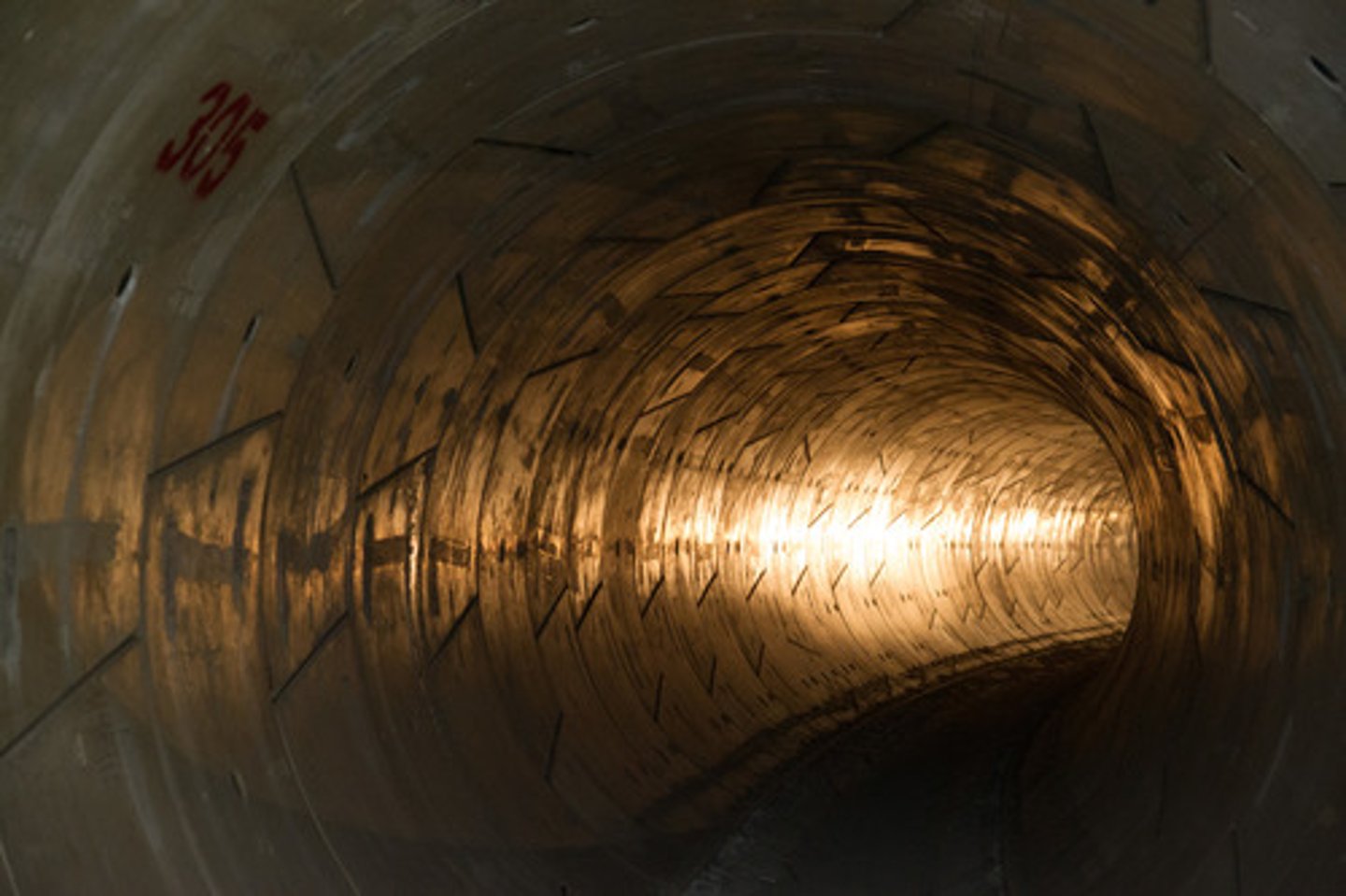 <p>A sewer that carries raw sewage (liquid or waterborne waste from plumbing fixtures).</p>