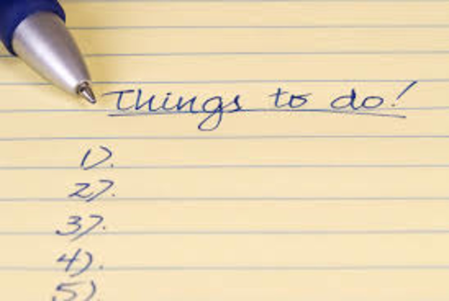 <p>to decide the order of importance of things</p><p>/quyết định mức độ quan trọng của các việc cần làm(ưu tiên)/</p><p>= rank /xếp hạng/, focus on /tập trung vào/</p><p>&gt;&lt; neglect /bỏ bê/, disregard /không để ý/</p>