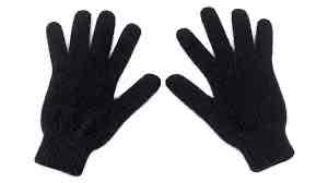 <p>des gants</p>