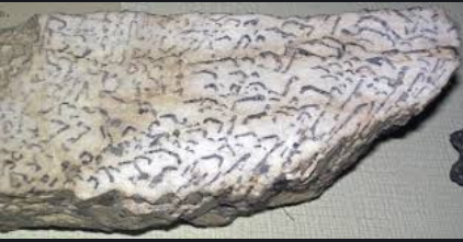 <p>is a texture in igneous rocks that presents a unique intergrowth of quartz and feldspar, resembling a graphic or line drawing. </p>