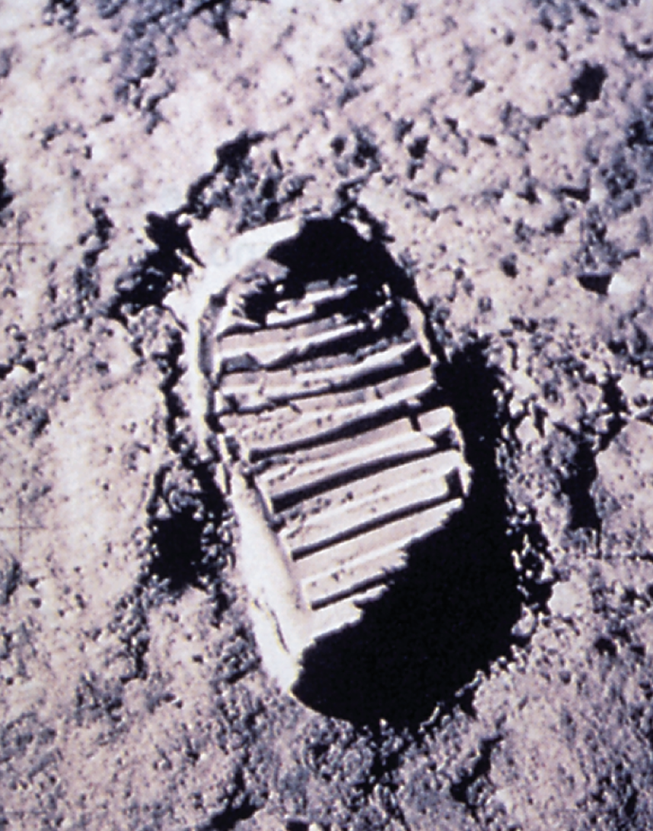 <p>A “blanket of rock” tens of meters deep, made of rock chunks & fine powder</p><p>Result of successive impacts breaking rock into smaller pieces</p>