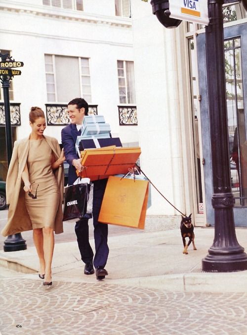 <p>He offered ___ (carry) my bag.</p>
