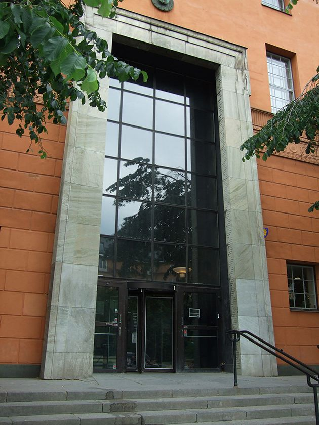 <p>Influence and significance of monumental door</p>