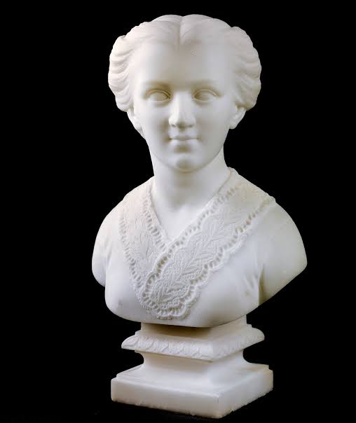 
She is known for making Clay and Marble sculptures