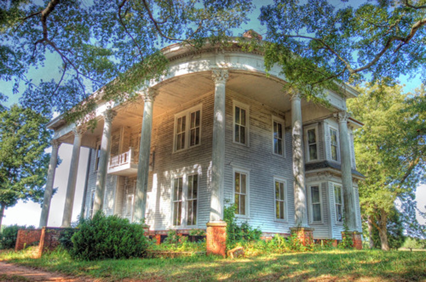 <p>(adj) the time before the U.S. Civil War</p>