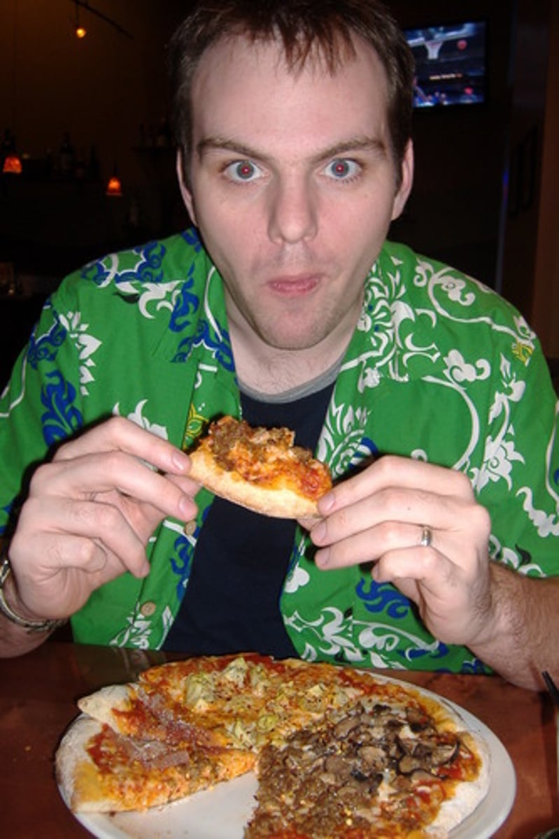 <p>the boys love pizza</p>