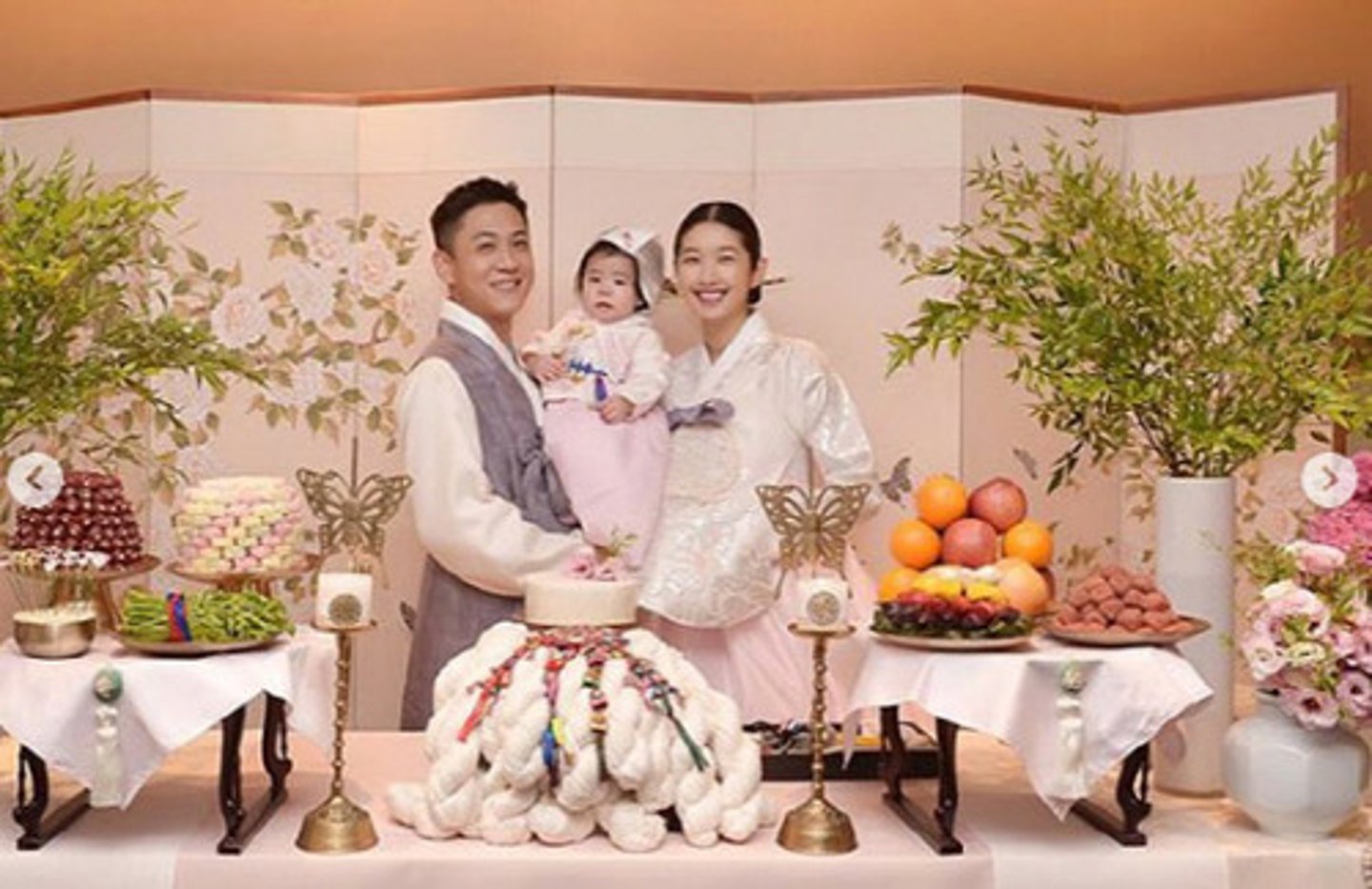 <p>Pesta ulang tahun pertama bayi</p>