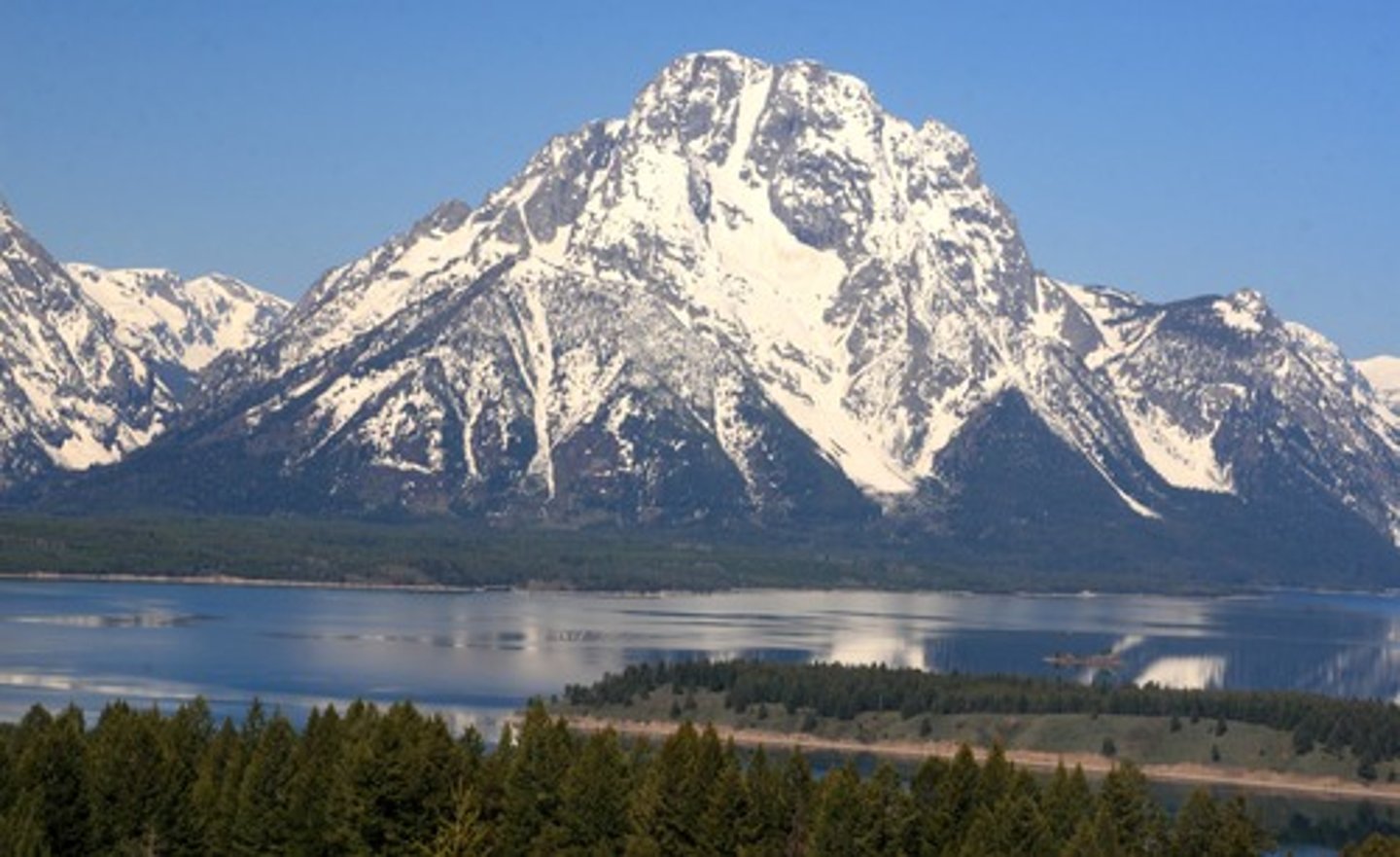 <p>mountain</p>
