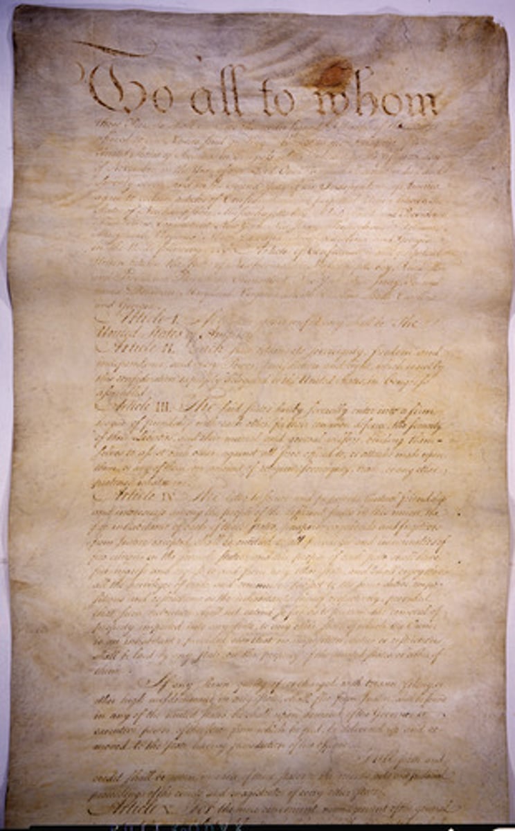 <p>form of government in which independent states maintain sovereignty &amp; give just a few powers to a weak central government</p>