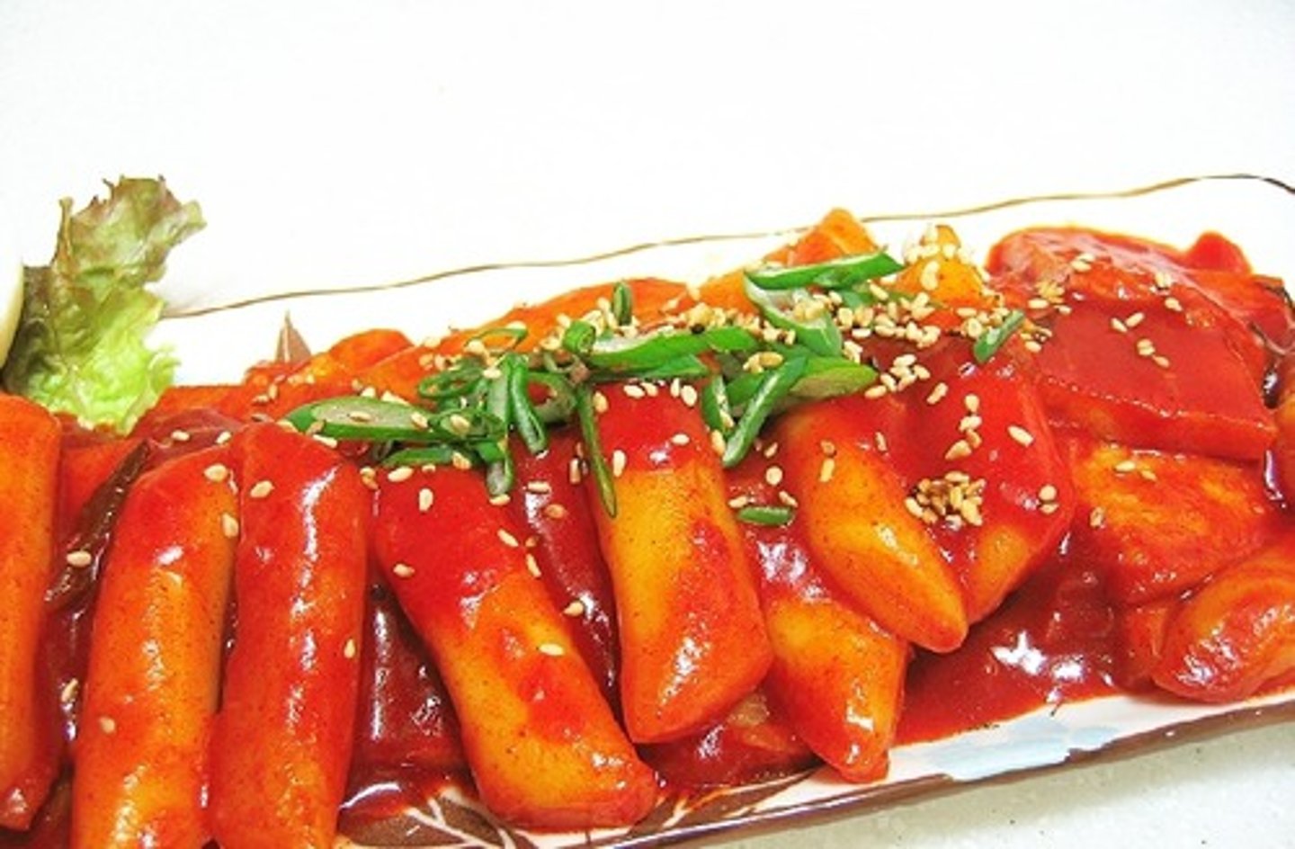 <p>Pasta de arroz con salsa picante</p>