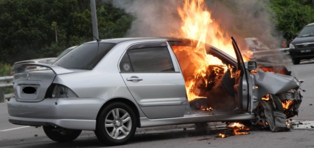 <p>Responsible Driving: What Do You Do If Your Car Is In A Flood Or On Fire?</p>