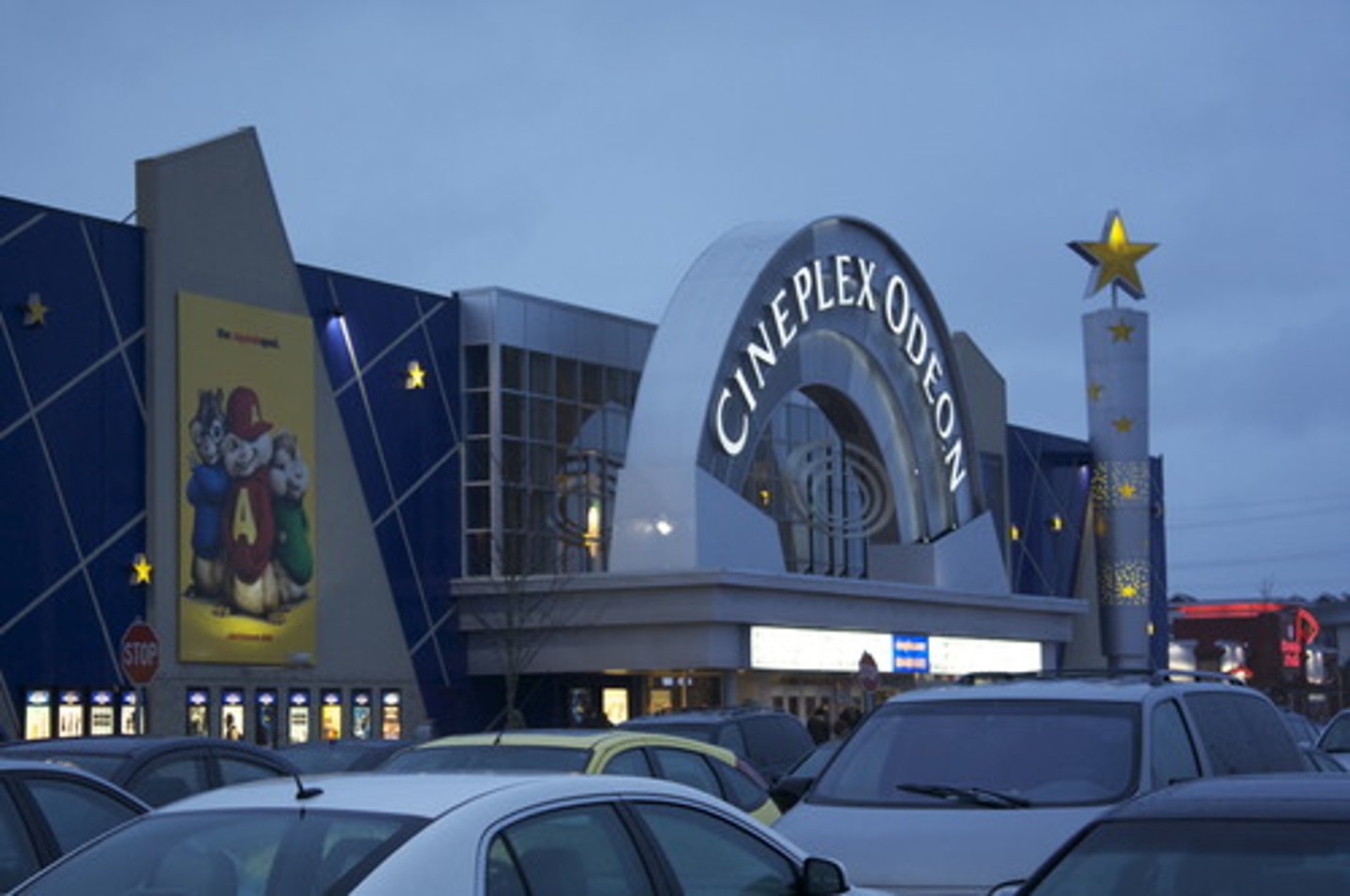 <p>The movie theater (cinema)</p>