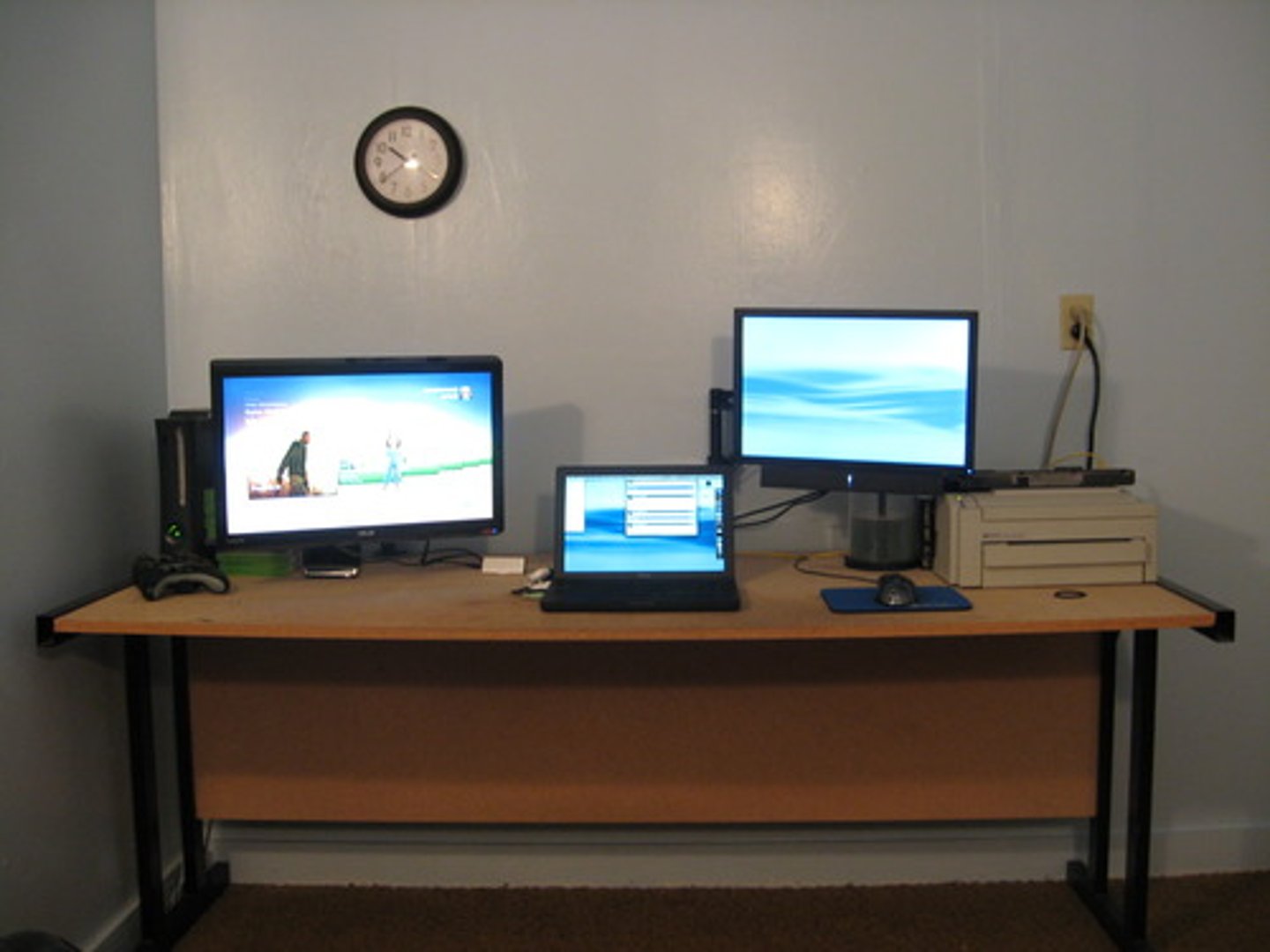 <p>shū zhuō</p><p>desk</p>