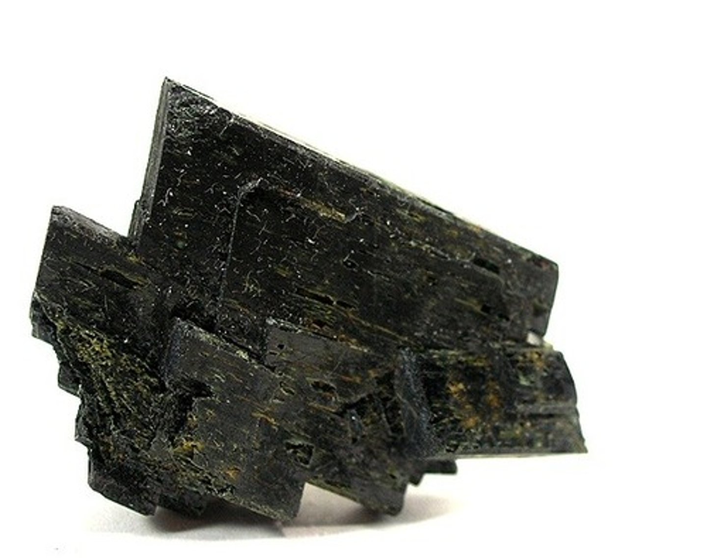 <p><strong>hardness:</strong> 5-6<br><strong>cleavage:</strong> two directional at 90 degrees on shiny side <br><strong>luster: </strong>vitreous (shiny, glass-like) to full<br><strong>color: </strong>black, green, brown<br><strong>other notes: </strong>shorter name, chunkier mineral, looks like charcoal</p>