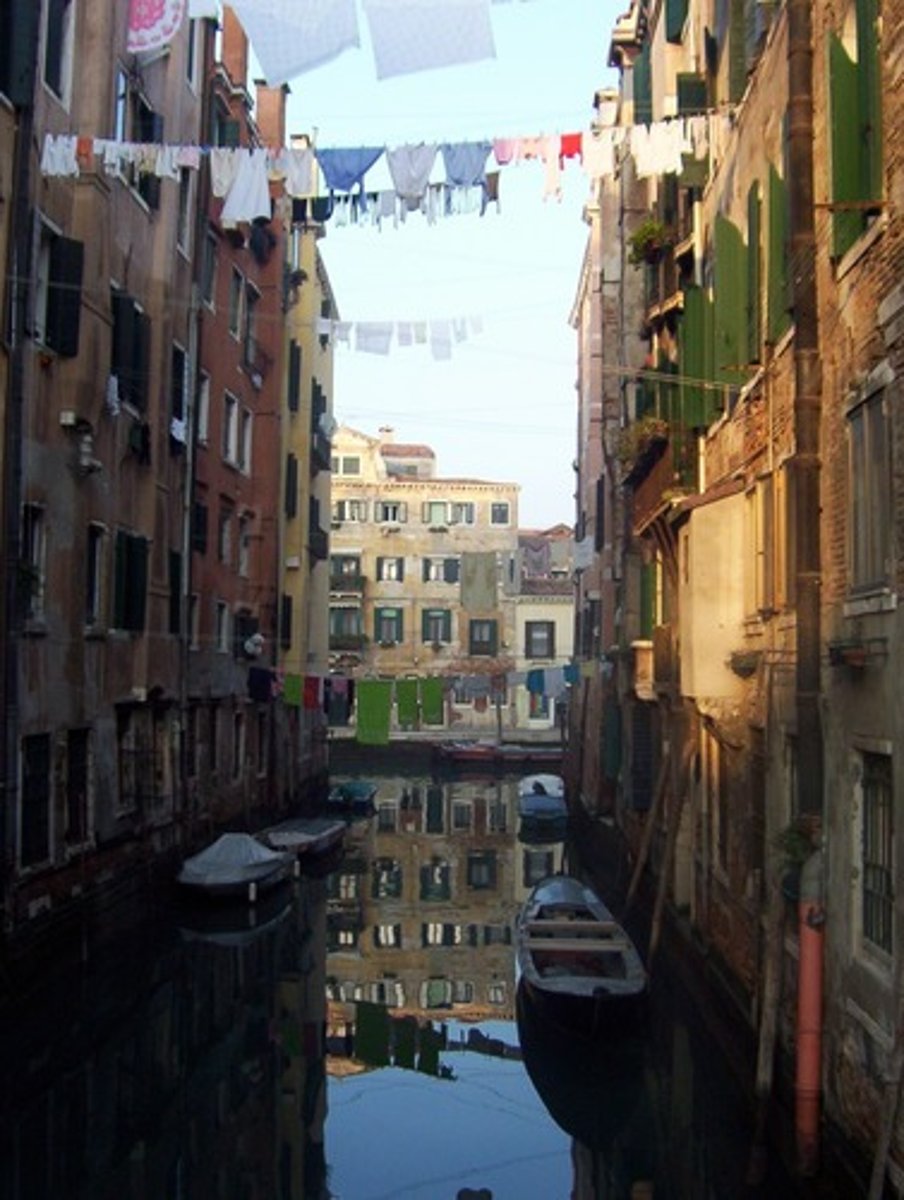 <p>The concentration of a residents in a low-cost residential areas against their will through legal means or social discrimination</p>