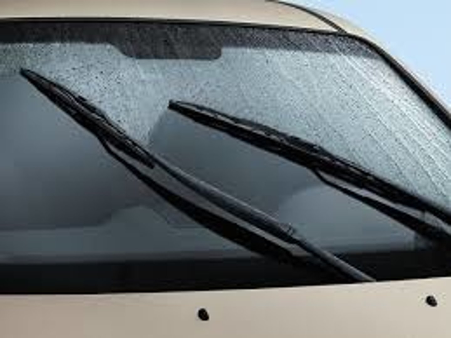 <p>windshield wiper(s)</p>