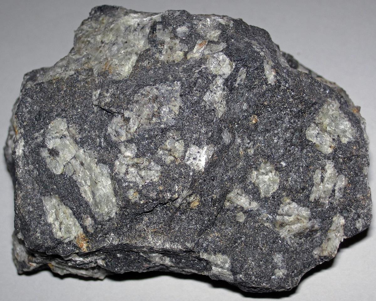 <p><span style="font-family: sans-serif">Porphyritic – two distinct crystal sizes, large</span><span><br></span><span style="font-family: sans-serif">ones and small ones. Generally due to a change</span><span><br></span><span style="font-family: sans-serif">in the rate of cooling.</span></p><p><span><br></span></p>