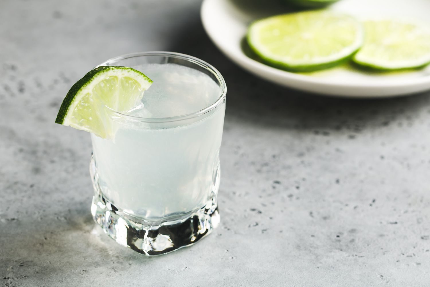 <p>shooter, 1 oz vodka, 0.5 oz triple sec, 0.25 oz lemon juice, 0.25 oz simple syrup</p>