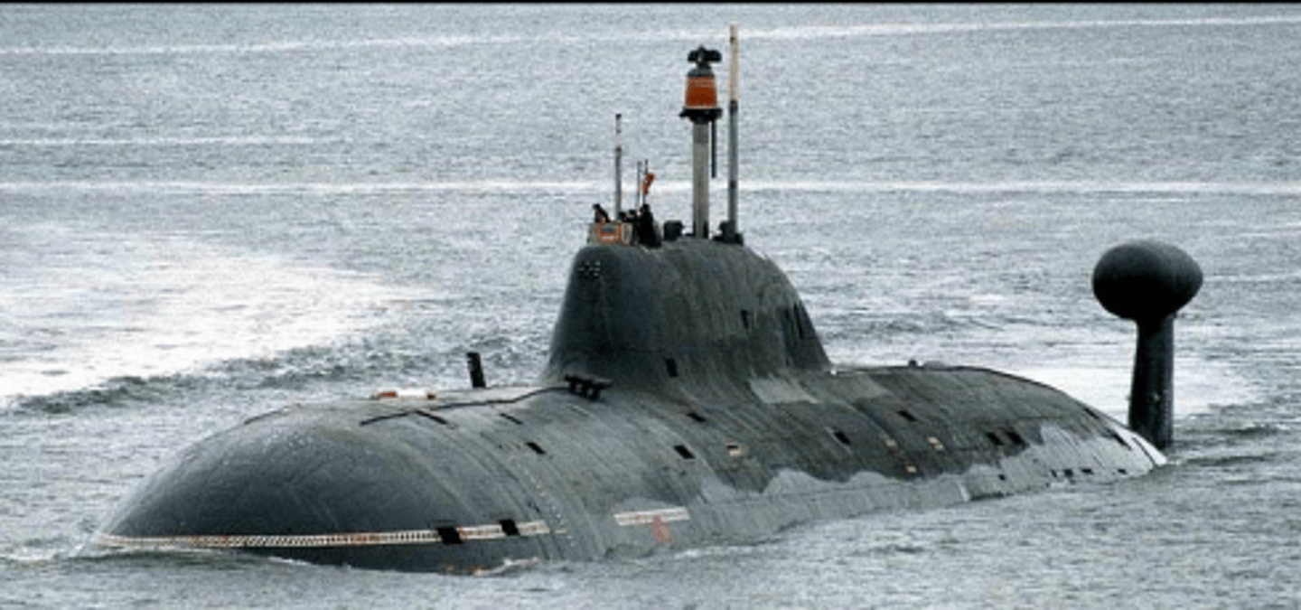 <p>- Incorporates a double hull system composed of an inner pressure hull and an outer "light" hull</p><p>- Allows more freedom in the design of the exterior hull shape, resulting in a submarine with more reserve buoyancy than its western analogs</p><p>-The distinctive "bulb" or "can" seen on top</p><p>- Crew: 73 total Propulsion: Nuclear</p>