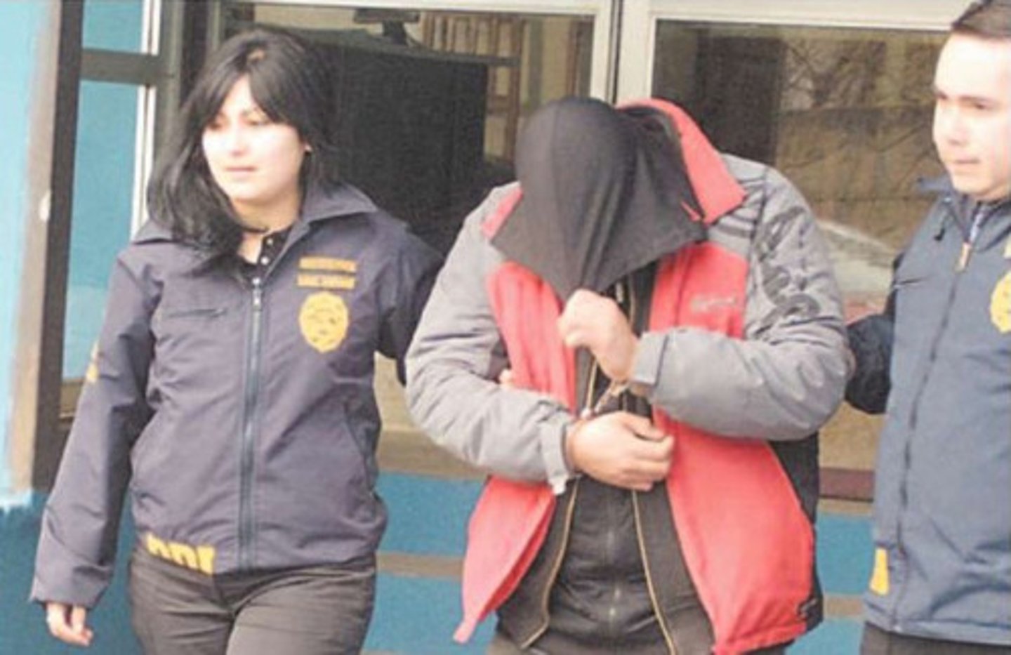 <p>to rape someone, to violate something</p>