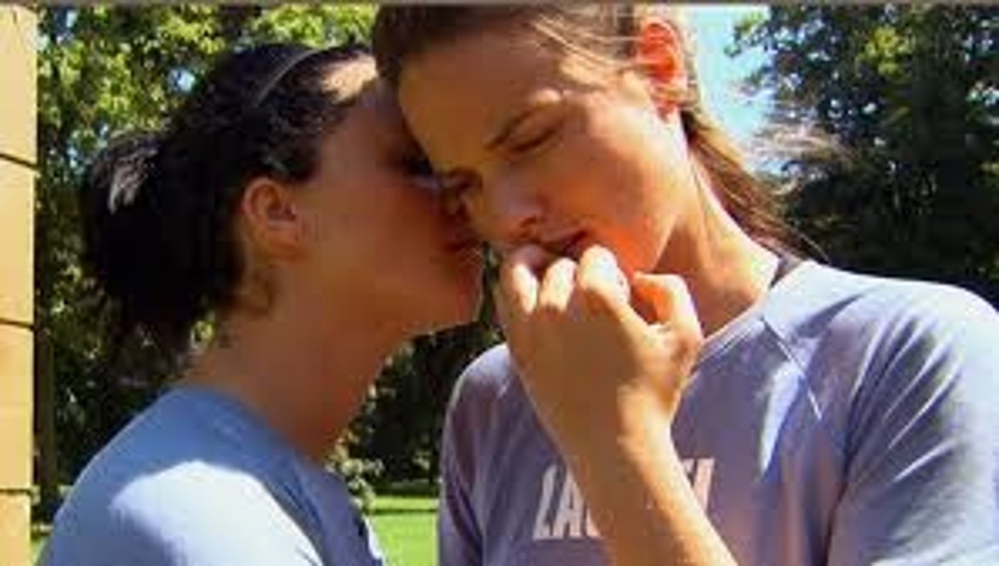 <p>to work together secretly</p>