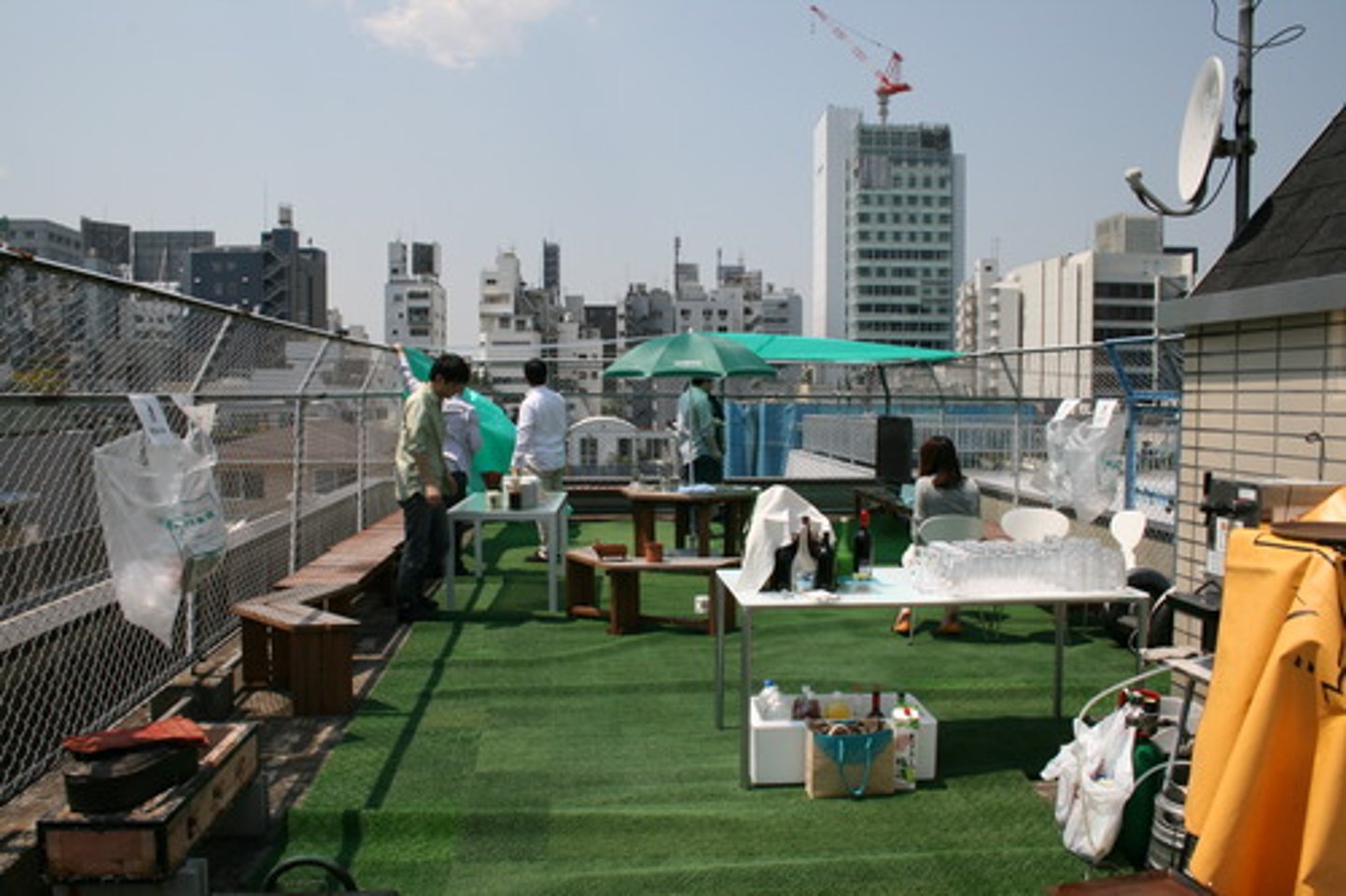 <p>おくじょう</p><p>rooftop</p>